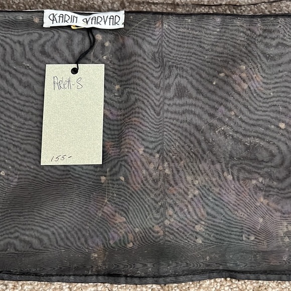 NWT Karin Varvar hand crafted sheer gray scarf w/dried flowers at ends - Picture 6 of 7